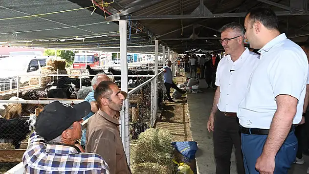Seydişehir'de canlı hayvan pazarı açıldı
