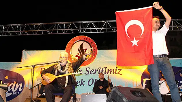 Seydişehir'de Esat Kabaklı konseri
