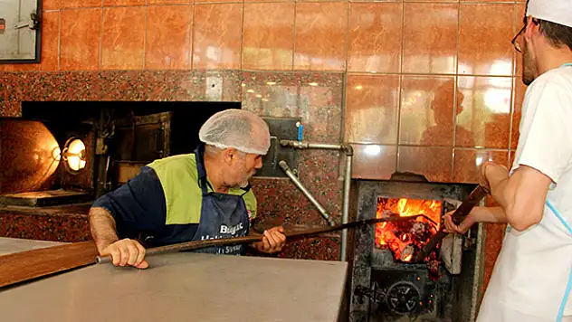 Seydişehir'de fırıncıların sıcakla imtihanı
