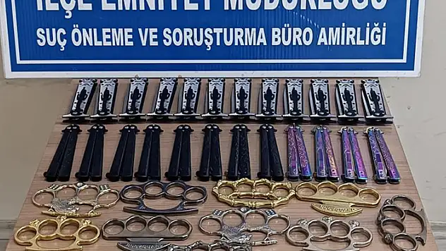 Seydişehir'de halk pazarında asayiş denetimleri: Çok sayıda kesici, delici alet ele geçirildi
