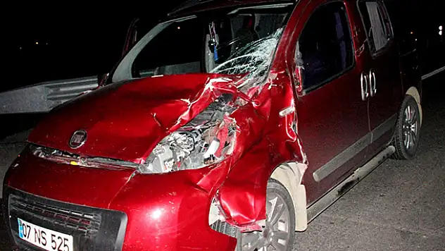 Seydişehir'de iki ayrı trafik kazası : 3 yaralı