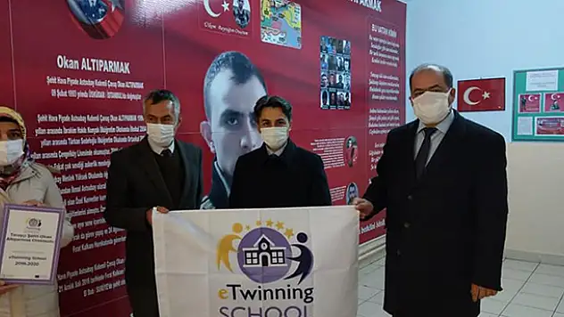 Seydişehir'de iki okula 'kalite etiketi' verildi