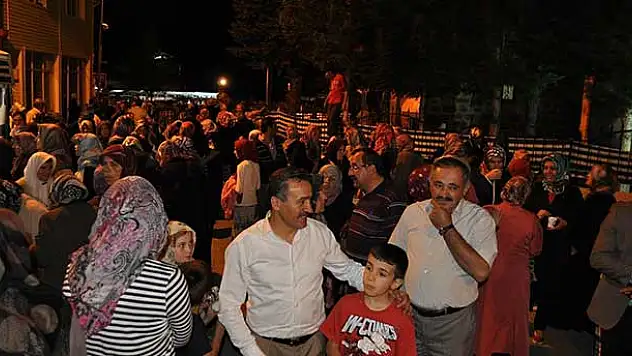 Seydişehir'de Kadir Gecesi Çoşkusu