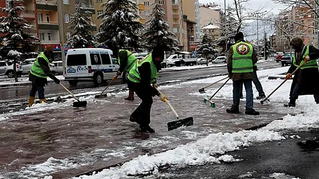 Seydişehir'de karla mücadele ekipleri teyakkuzda