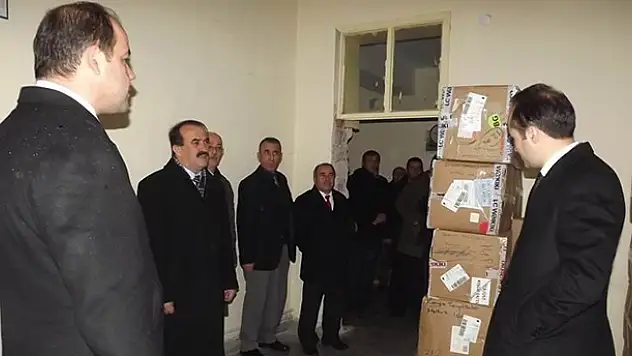 Seydişehir'de öğrencilere kıyafet yardımı