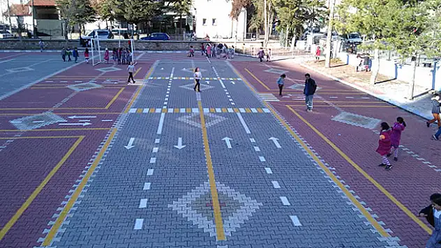 Seydişehir'de okullara trafik parkuru