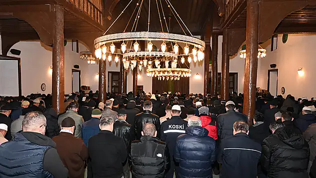 Seydişehir'de sabah namazında şehitler ve Gazze'de hayatını kaybedenler için dua edildi