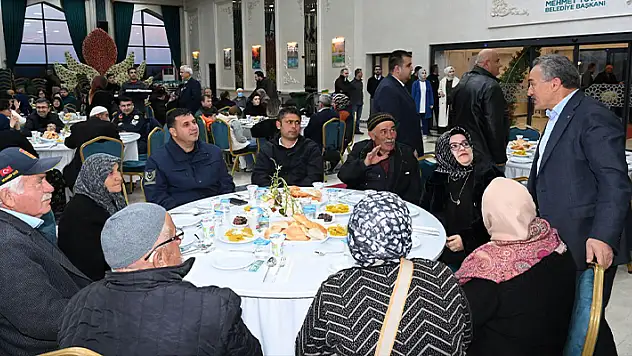 Seydişehir'de şehit ve gazi yakınları iftarda bir araya geldi
