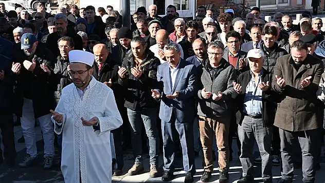 Seydişehir'de şehitler için gıyabi cenaze namazı kılındı
