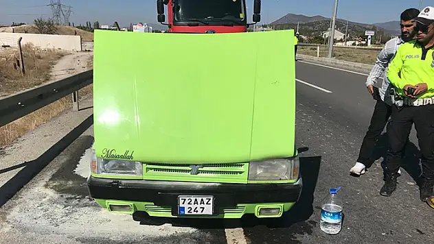 Seydişehir'de seyir halindeki otomobil alev aldı
