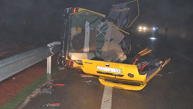 Seydişehir'de trafik kazası: 2 ölü 1 yaralı