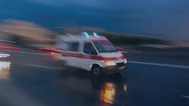 Seydişehir'de traktör ile tarım aleti arasına sıkışan kişi yaralandı
