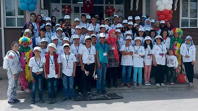 Seydişehir'de Tübitak 4006 Bilim Fuarı