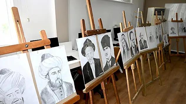 Seydişehir'de 'Türk Bilge Şahsiyetleri Karakalem Resim Sergisi' açıldı
