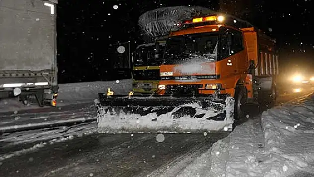 Seydişehir'de ulaşıma kar engeli