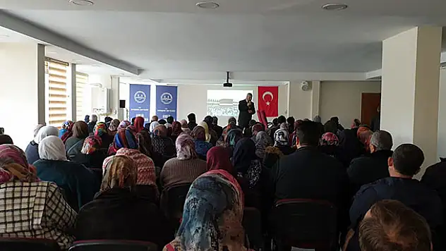 Seydişehir'de umrecilere eğitim semineri