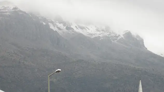 Seydişehir'e yılın ilk karı düştü