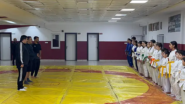 Seydişehir Kaymakamı Kıyıcı'dan sporculara moral ziyareti