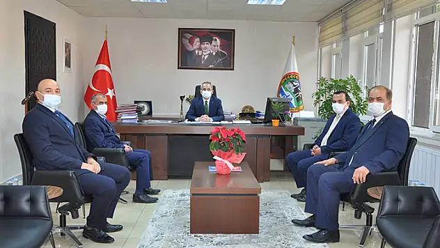 Seydişehir Ticaret ve Sanayi Odasından öğrencilere giysi desteği
