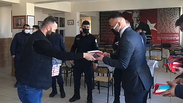 Seydişehir Ülkü Ocaklarından jandarma ve emniyete ziyaret