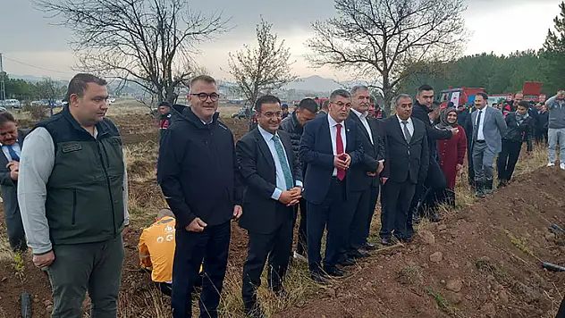 Seydişehir'de 1.500 fidan toprakla buluştu