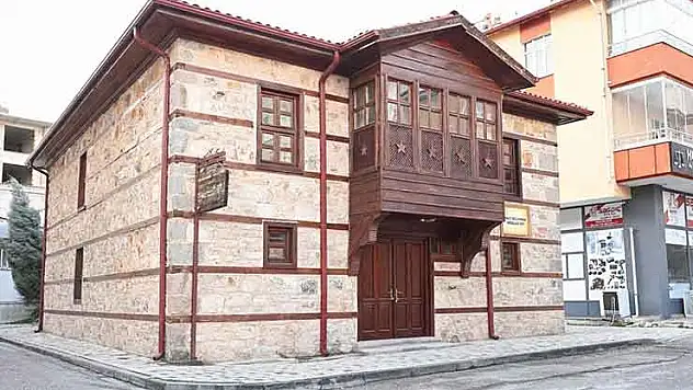 Seydişehir'de emekliler lokali yeni yerinde hizmete başladı