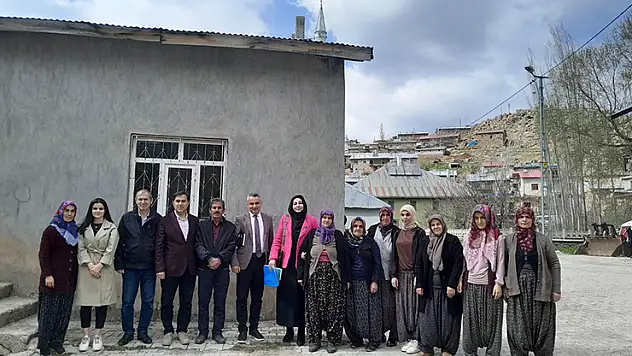 Seydişehir'de halı dokuma kursu açıldı