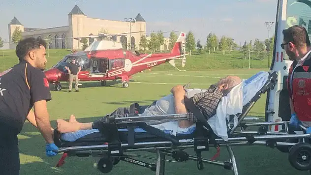 Konya'da hava ambulansı böbrek hastası için havalandı