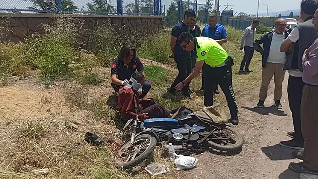 Seydişehir'de minibüsle çarpışan motosikletli yaralandı