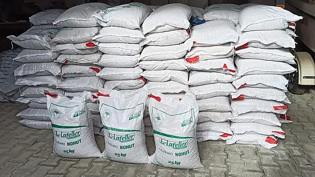 Seydişehir'de üreticiye hibeli nohut tohumu verildi

