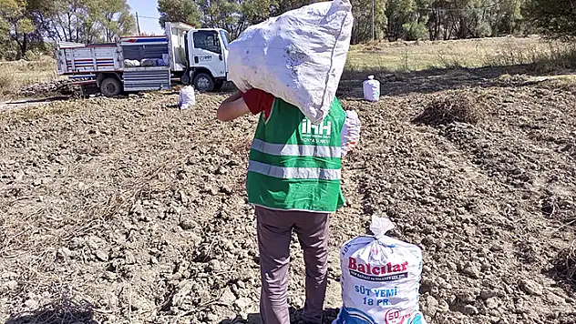 Seydişehirli çiftçiler, Gazze'ye gıda desteğinde bulundu
