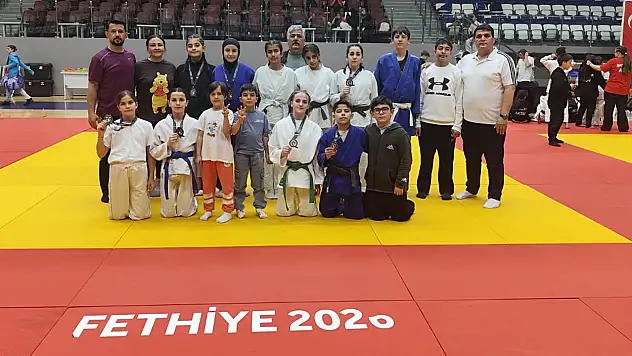 Seydişehirli judocular madalyaları topladı