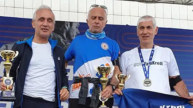Seyfi Atamer, Yarı Maraton'da ikinci oldu 
