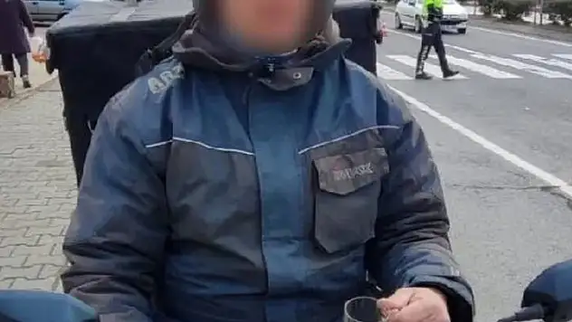 Seyir halindeyken çay içen sürücüye ceza!