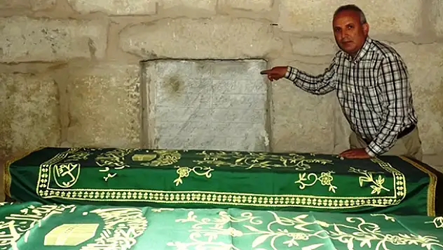 Seyyid Harun Camii'ndeki kitabe aydınlatıldı