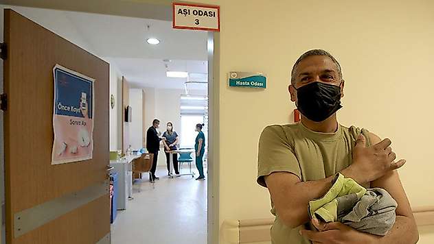 SGK'ya kayıtlı tüm çalışanların aşılanması başladı
