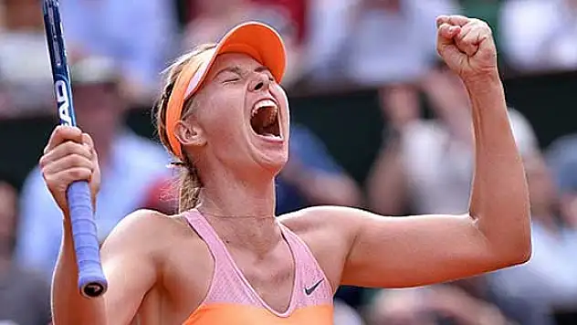 Sharapova yarı finalde
