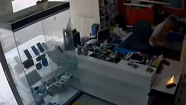Sıcaklar arttı, bataryalar bomba gibi patlamaya başladı