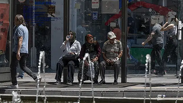 Sıcaklıklar, gelecek hafta başına kadar mevsim normallerinin 2 ila 8 derece üzerinde seyredecek

