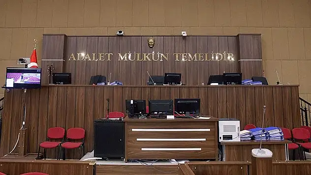 Şiddet gördüğü eşini öldüren kadına verilecek cezada 'haksız tahrik indirimi' istendi