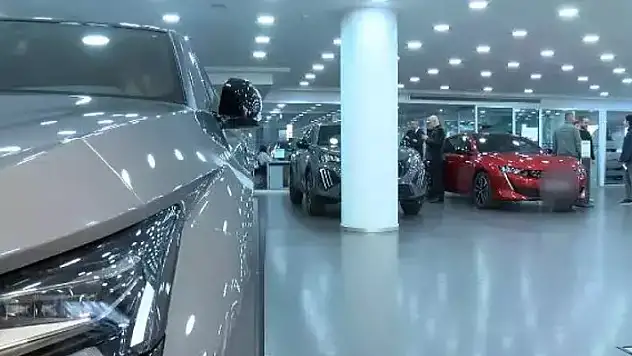Sıfır araçlar liste fiyatının altına düştü
