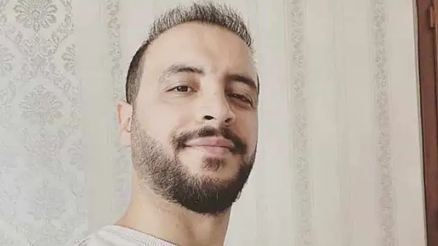 Sigara içmek için çıktığı pencereden düşüp öldü
