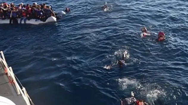 Sığınmacı taşıyan tekne battı: 15 ölü