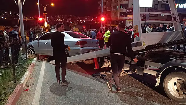 Siirt'te 6 araç zincirleme kazaya karıştı
