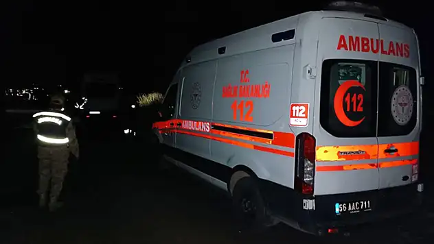 Siirt'te devrilen otomobilde çıkan yangında 6 kişi hayatını kaybetti, sürücü yaralandı
