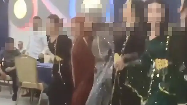 Siirt'te düğünde PKK/KCK propagandası yapan 6 şüpheli gözaltına alındı
