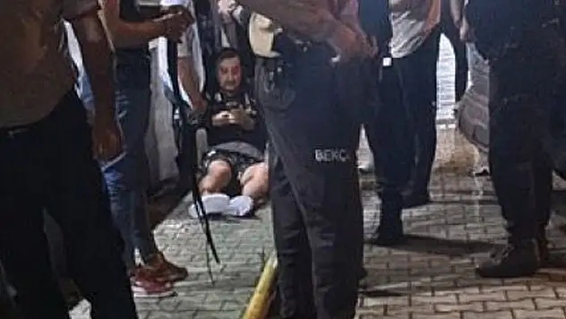 Silahlı saldırıya uğrayan Fenerbahçe'nin eski futbolcusu Serhat Akın hastaneye kaldırıldı
