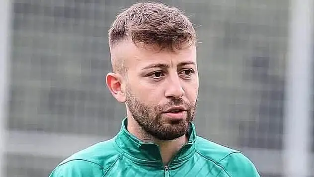 Silahlı saldırıya uğrayan futbolcu hayatını kaybetti