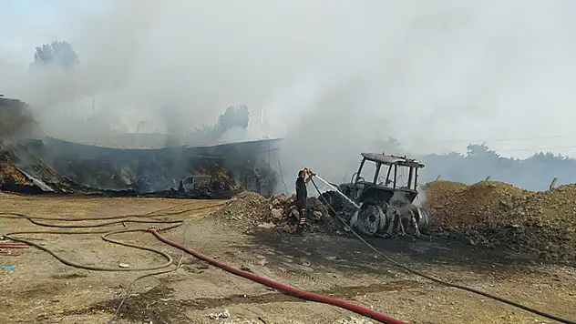 Silivri'de samanlıkta çıkan yangın ahıra sıçradı