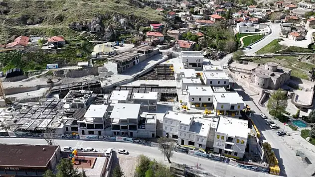 Sille Kapalı Otopark, Karma Yapılar ve Meydan Düzenlemesi Projesi yapımı devam ediyor

